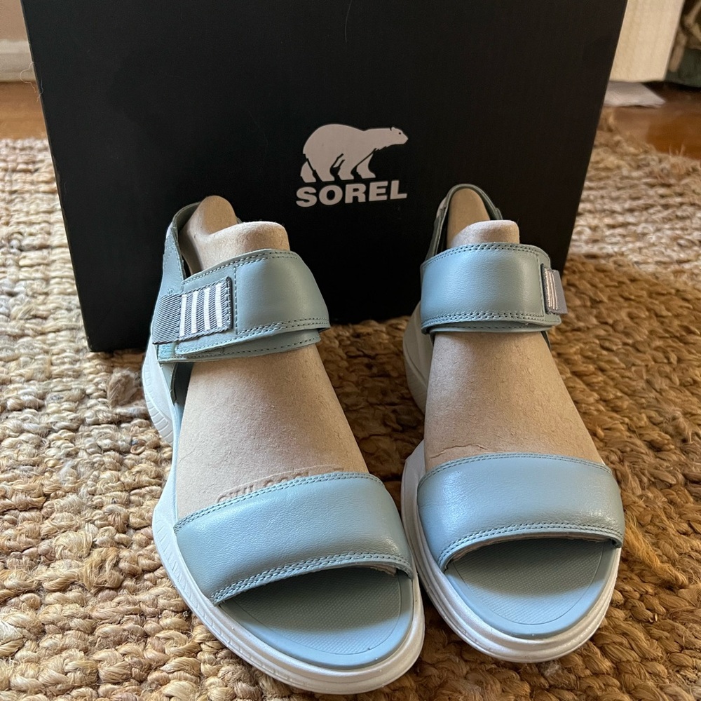 Preowned Sorel Women's explorer sandal  Shoes 7.5